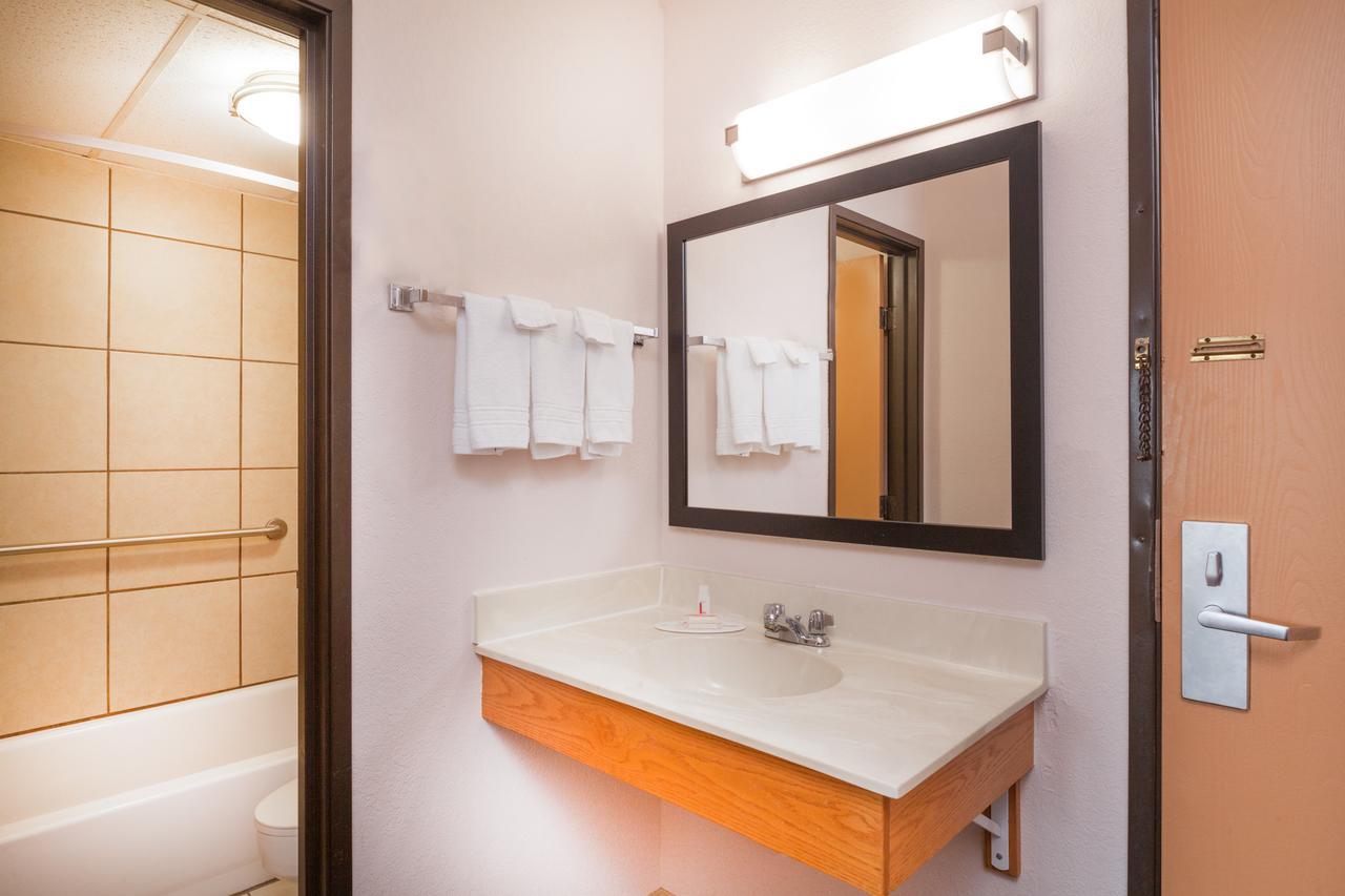 Days Inn By Wyndham Mason City Εξωτερικό φωτογραφία